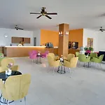 Armonia Village & 5*