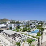 Armonia Village & منتجع