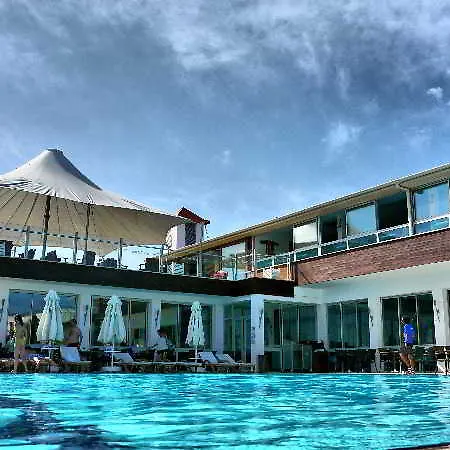 Resort Armonia Village &